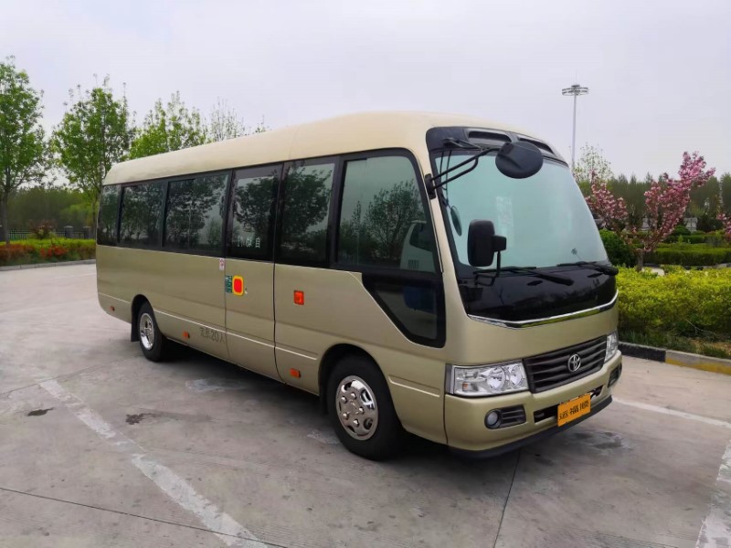 豪華豐田考斯特